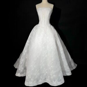 Preloved US 8 Anna Augusta French Corded Lace Bridal Gown